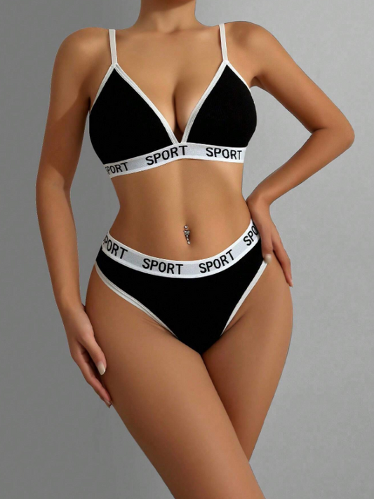 Conjunto de sujetador y pantie de bloque de color negro y blanco con estampado de letra